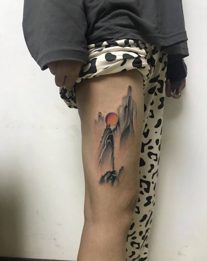 山水纹身图片_腿部纹身图案