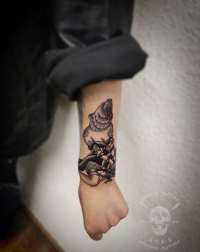 school小图一枚纹身图片_手臂Old School纹身图案