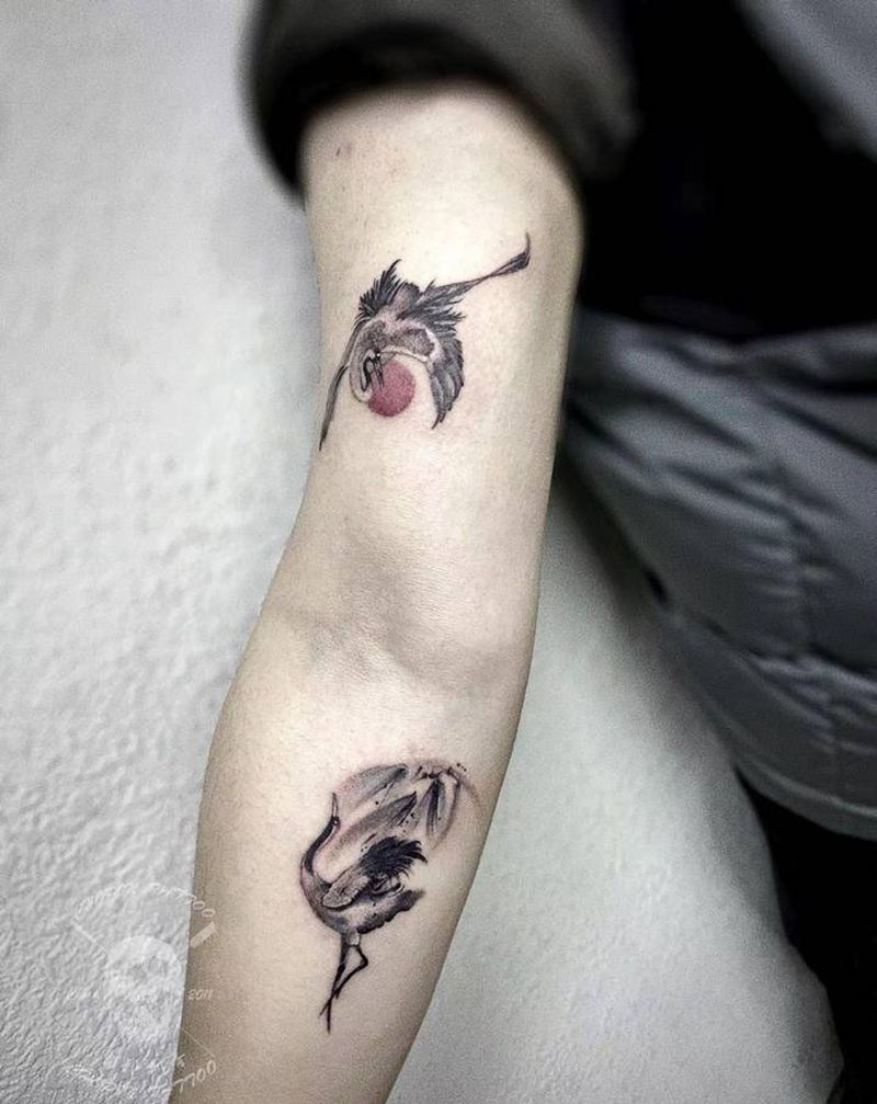 水墨仙鹤纹身图片_手臂水墨纹身图案