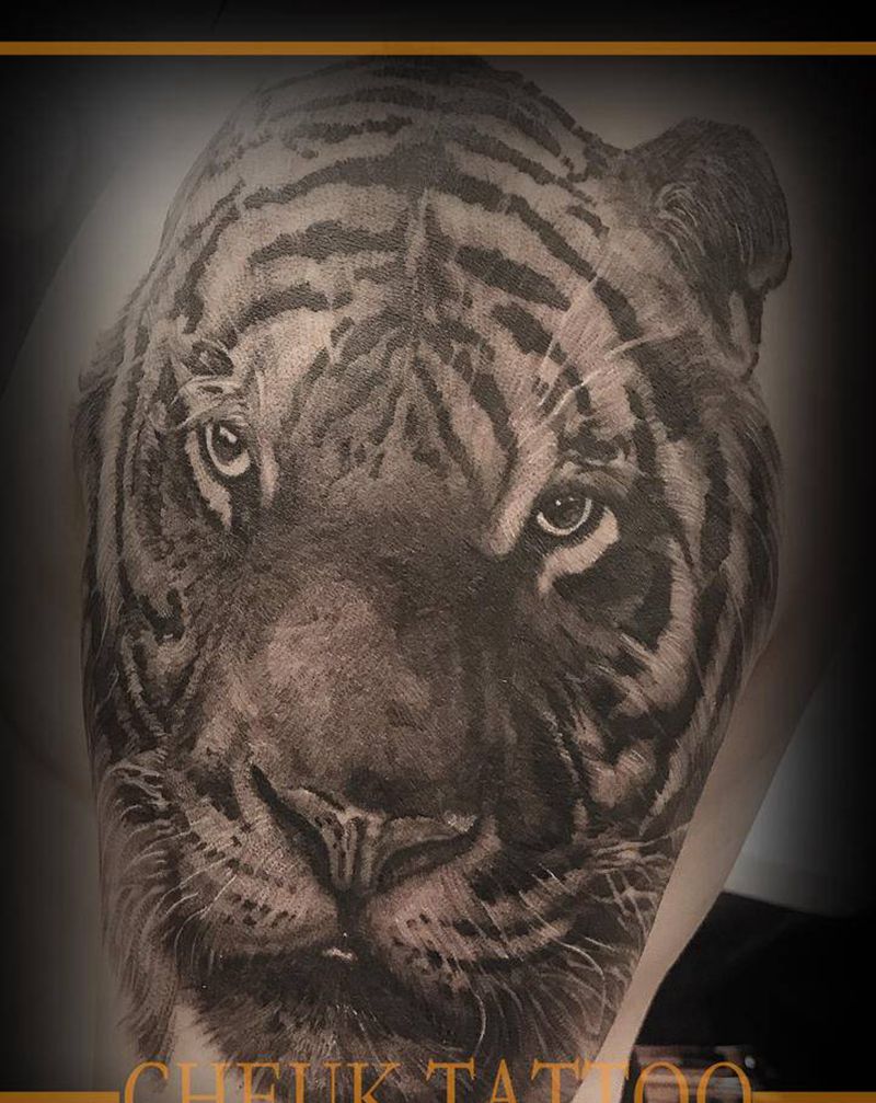 大脑斧纹身图片_手臂欧美写实New School纹身图案