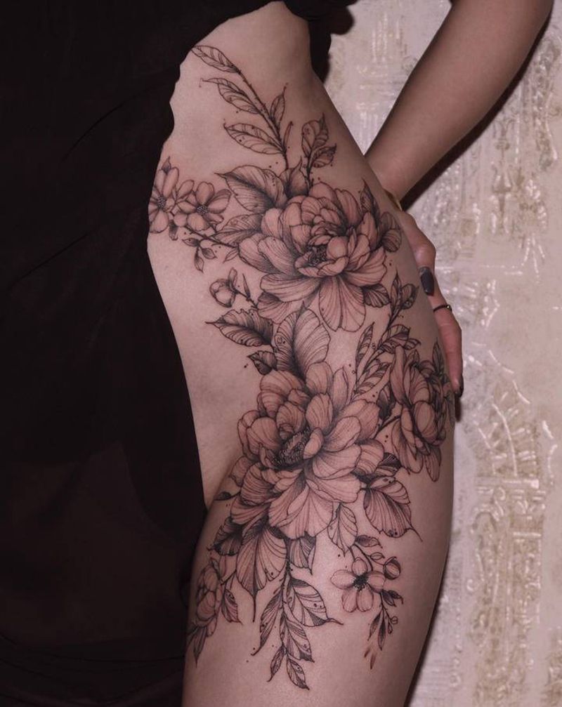 素花纹身图片_臀部纹身图案