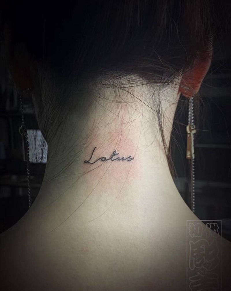 各个小英文纹身图片_手部纹身图案