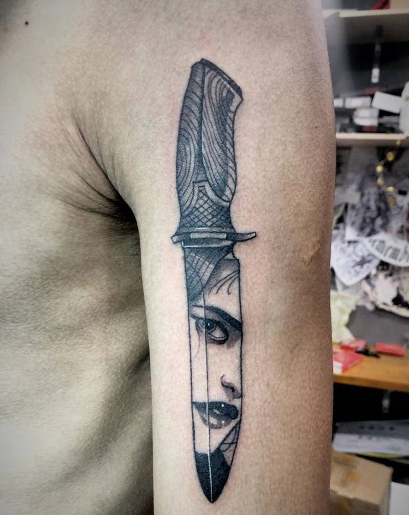 匕首纹身图片_欧美写实纹身图案