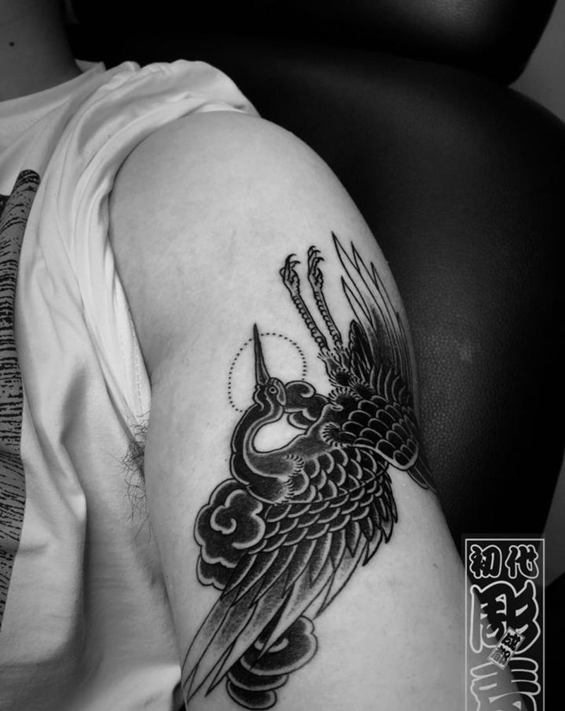 鹤纹身图片_手臂老传统纹身图案