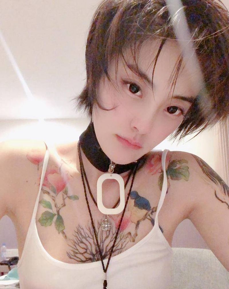 装很酷纹身图片_胸部手臂新传统欧美写实纹身图案