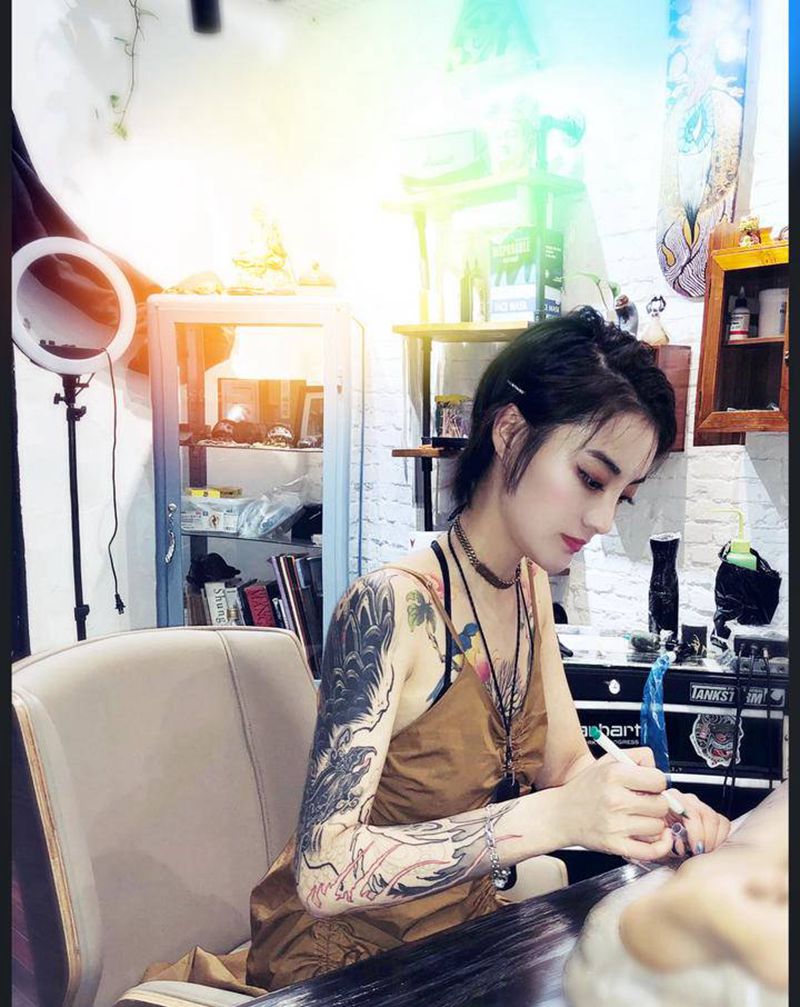 凤凰纹身图片_手臂新传统纹身图案