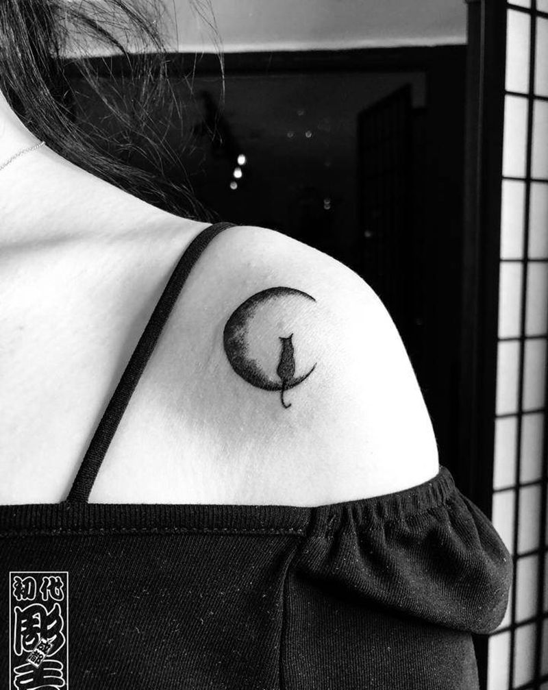 客人指定小图纹身图片_肩部纹身图案