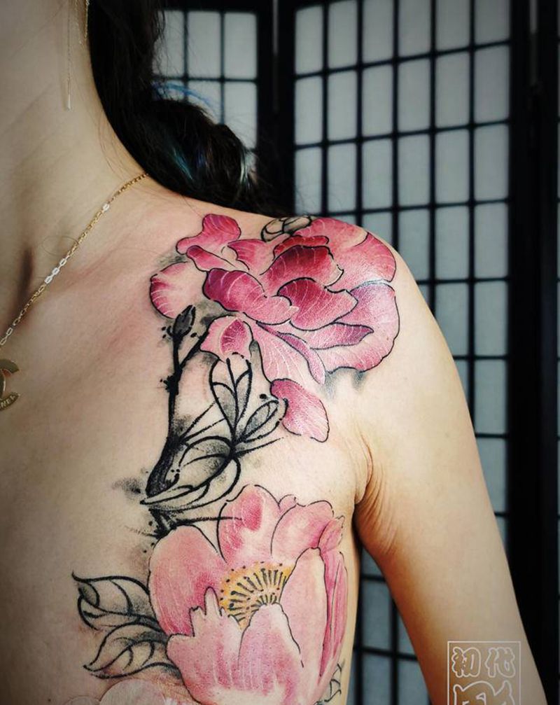 遮盖纹身图片_胸部水墨纹身图案