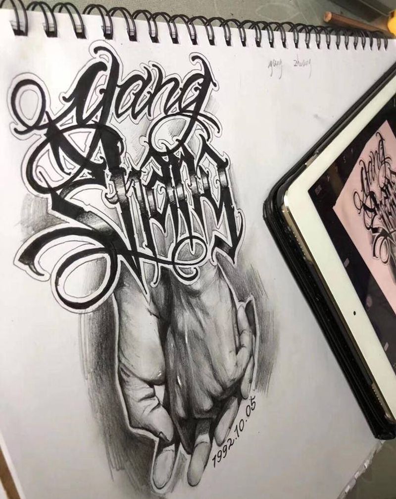 花体纹身图片_肩部花体字欧美写实纹身图案