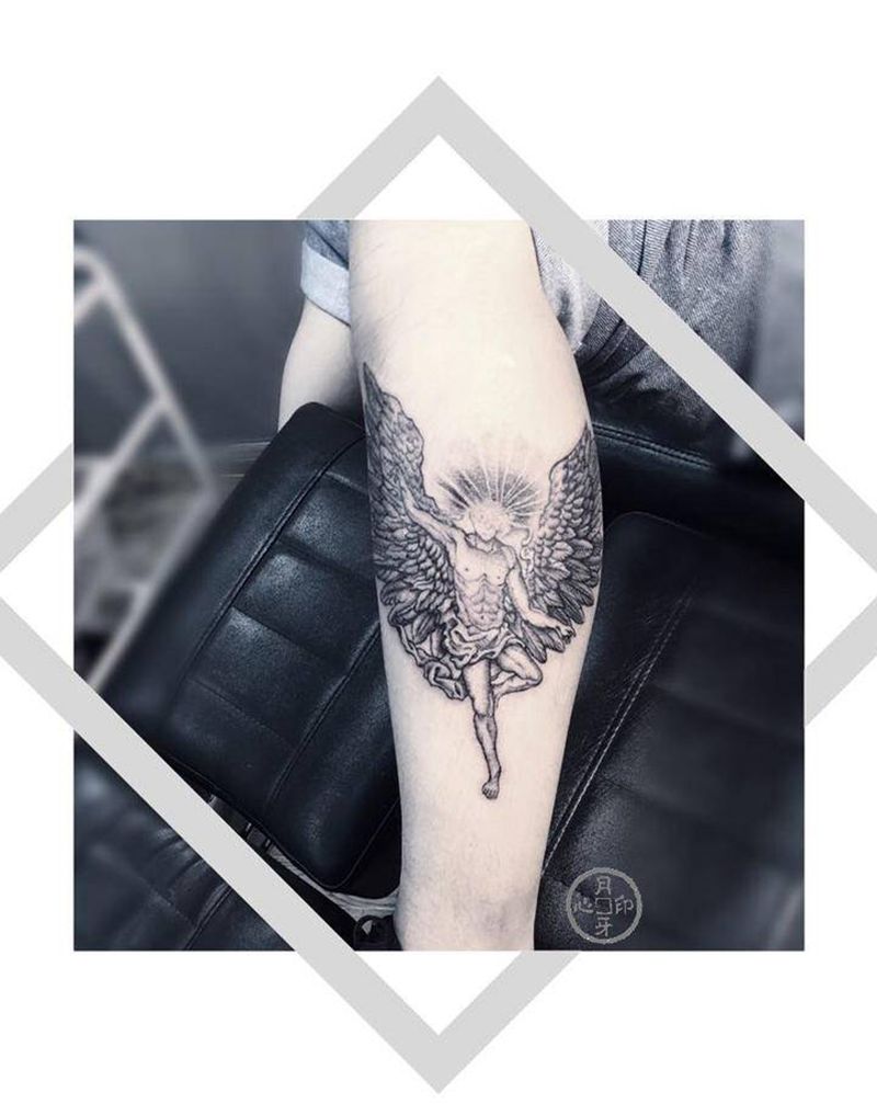 天使纹身图片_颈部新传统欧美写实权志龙天使纹身图案