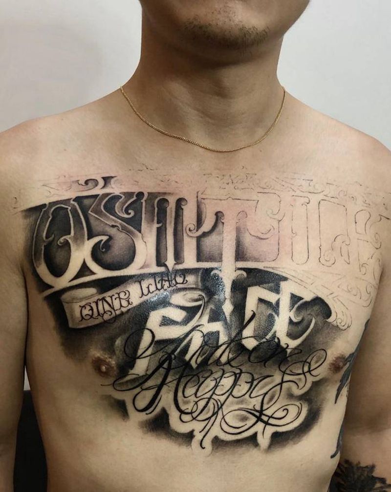 花体字纹身图片_胸部花体字欧美写实纹身图案