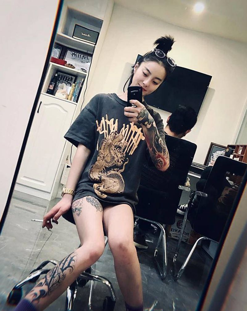 好久不见纹身图片_腿部花体字纹身图案