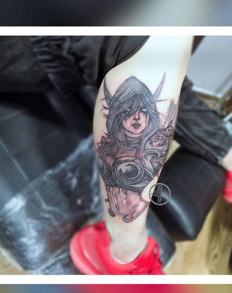 魔兽纹身图片_腿部欧美写实魔兽黑灰纹身图案