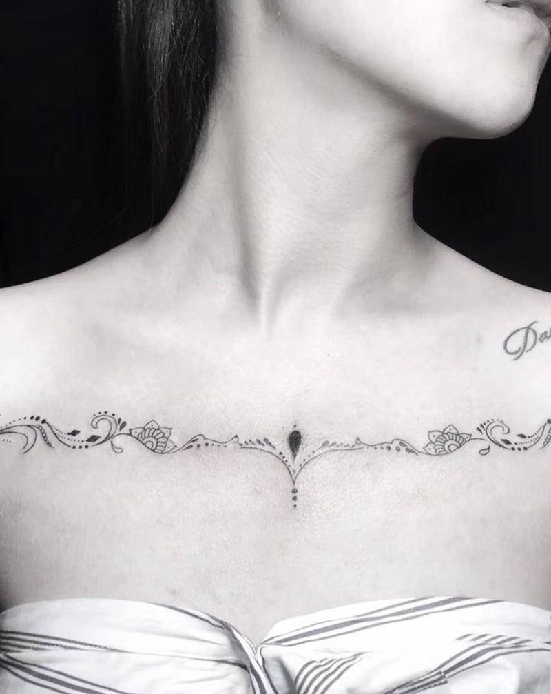 清新纹身图片_胸部纹身图案