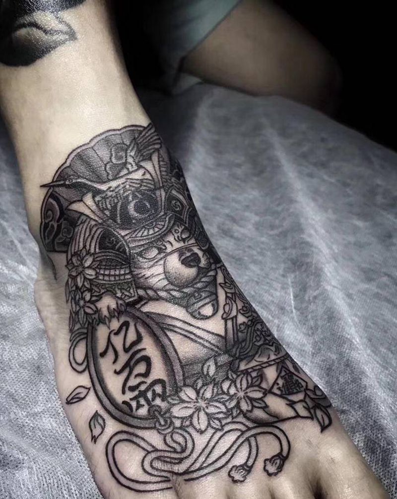 双脚背#卷#纹身图片_脚部纹身图案