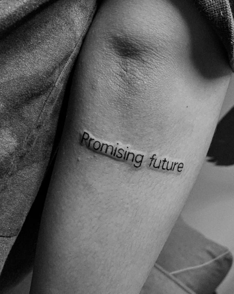 英文纹身图片_手臂英文字体前程似锦纹身图案