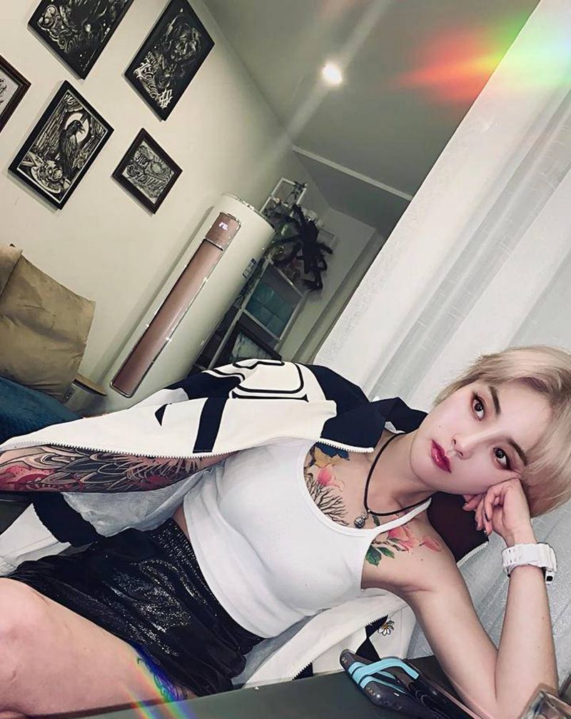 想看电影 可我不配纹身图片_手臂新传统纹身图案