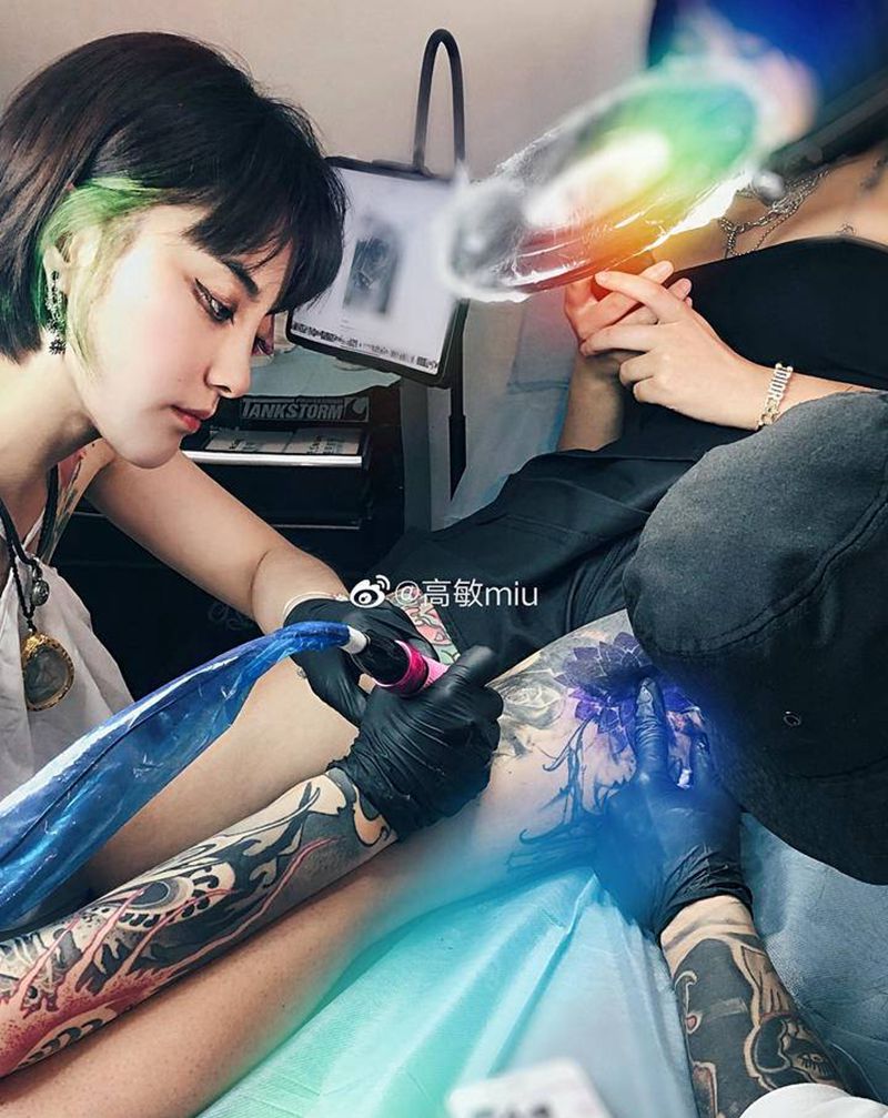 点刺梵花纹身图片_腿部点刺图腾纹身图案