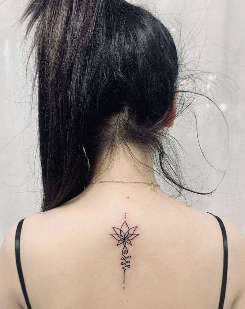 简单一点纹身图片_背部纹身图案