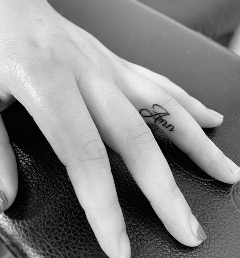 An纹身图片_手部英文纹身图案