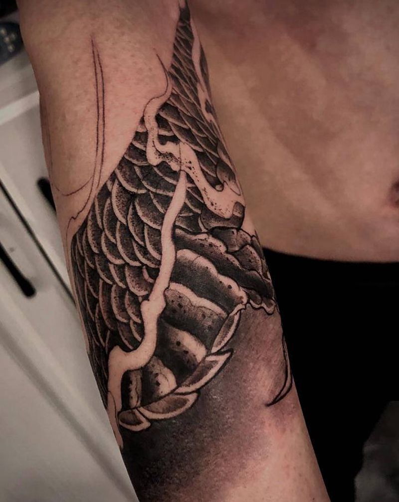 局部 花臂纹身图片_手臂新传统纹身图案