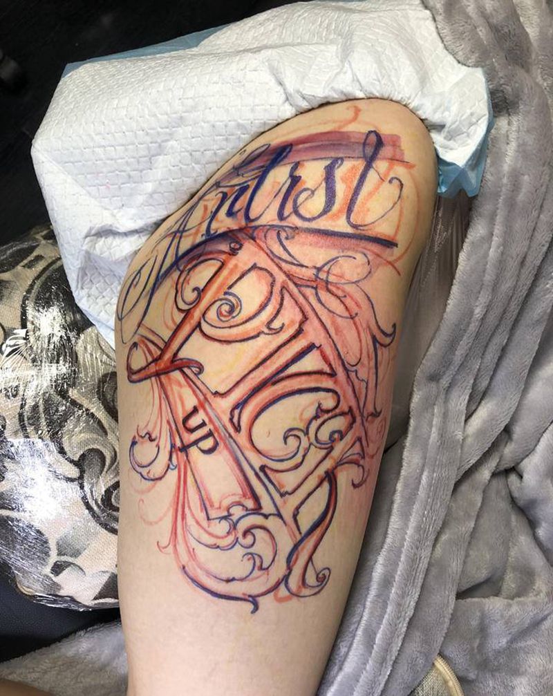 ✍️free纹身图片_臀部花体字欧美写实纹身图案
