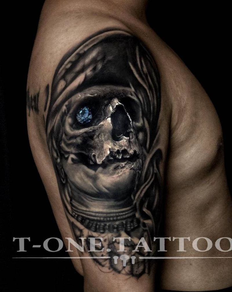 T-one纹身图片_肩部欧美写实暗黑纹身图案