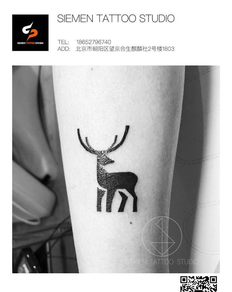 鹿纹身图片_腿部几何图腾鹿纹身图案