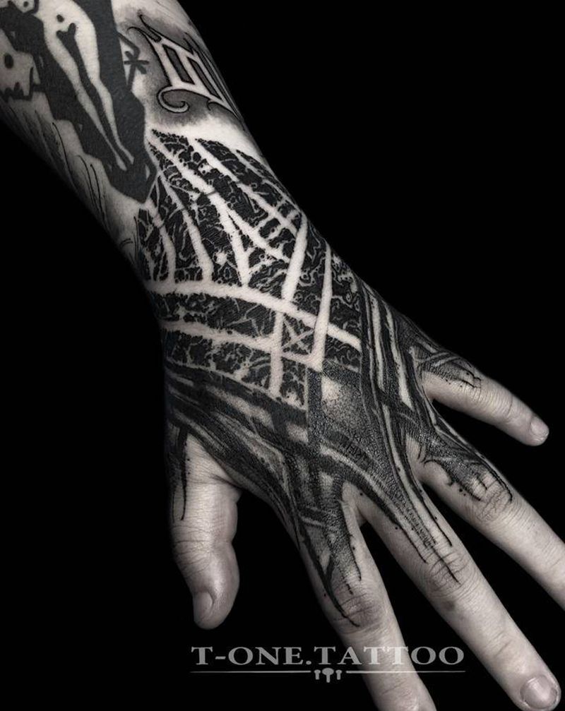 T-one纹身图片_手部花体字原创纹身图案