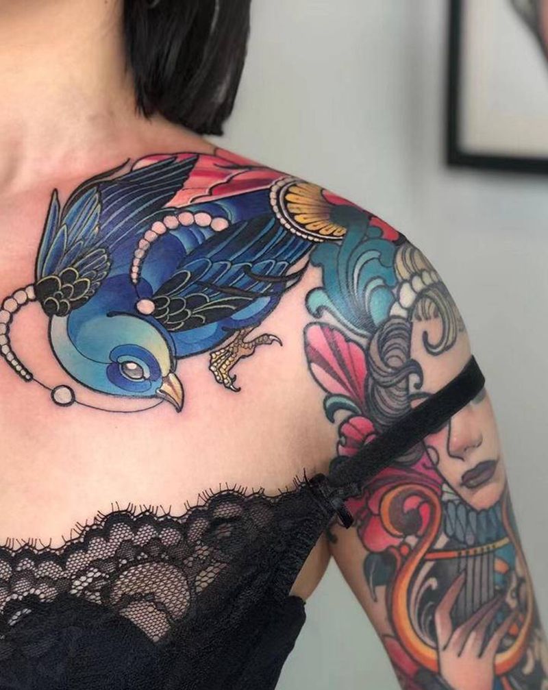 小字母，旧纹身遮盖纹身图片_肩部New School鸟纹身图案