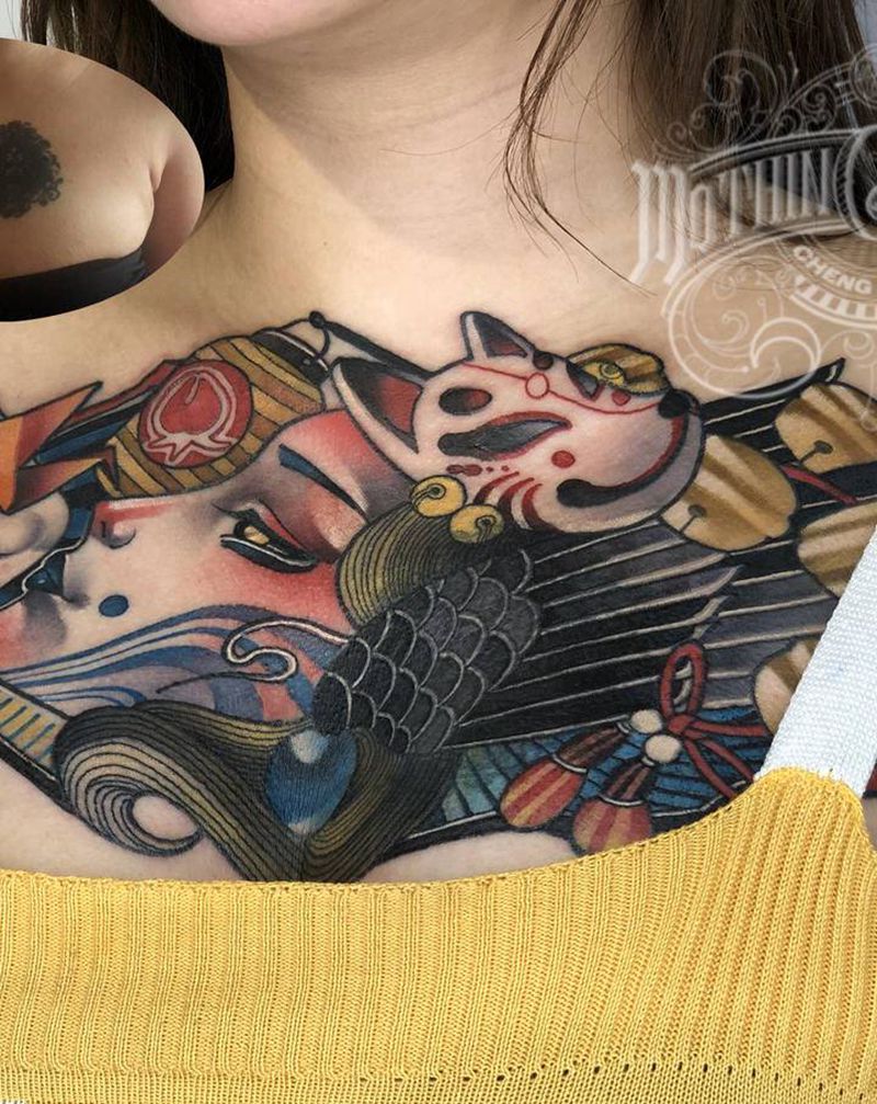 花胸遮盖纹身图片_胸部New School女神面具纹身图案