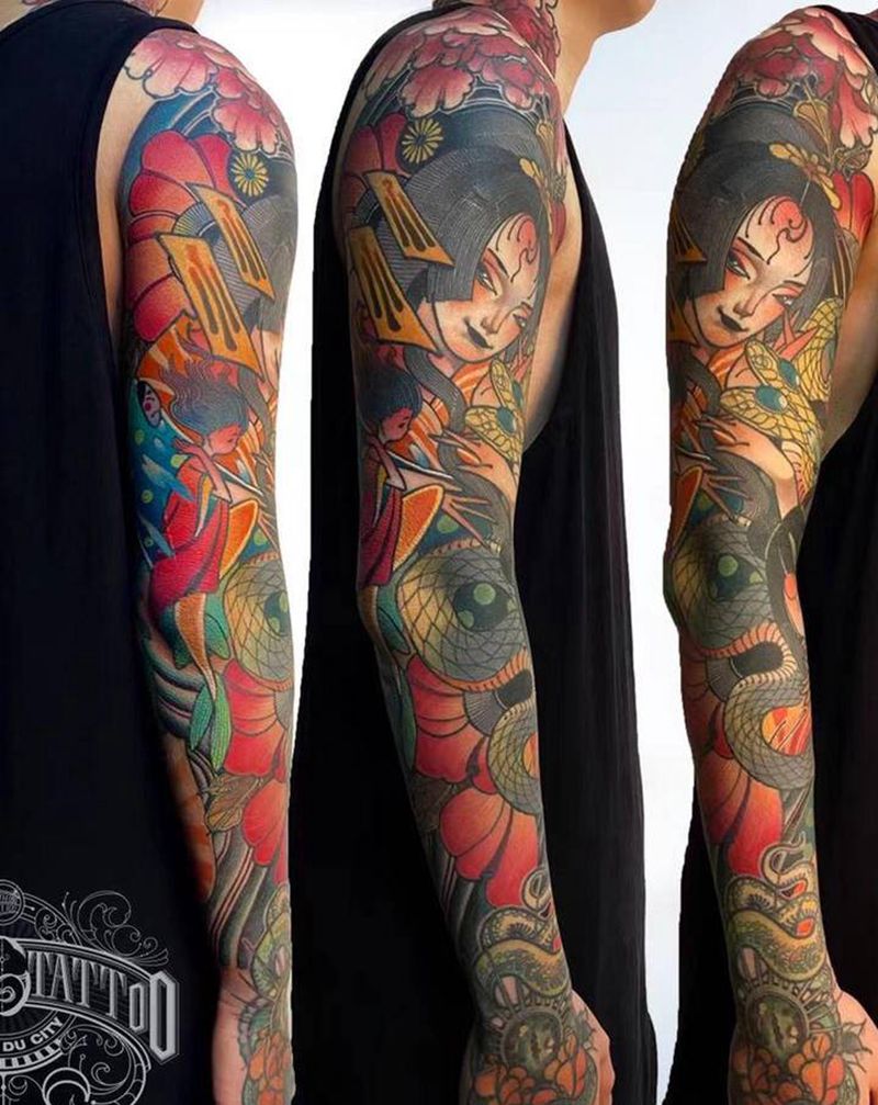 花臂纹身图片_肩部手臂New School蛇纹身图案