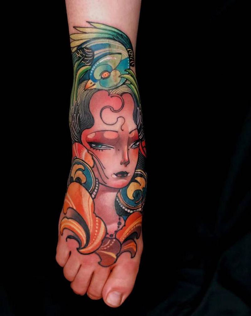 脚背纹身图片_脚部New School女神鸟纹身图案