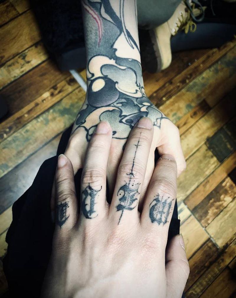 花体字 手纹身图片_欧美写实花体字纹身图案