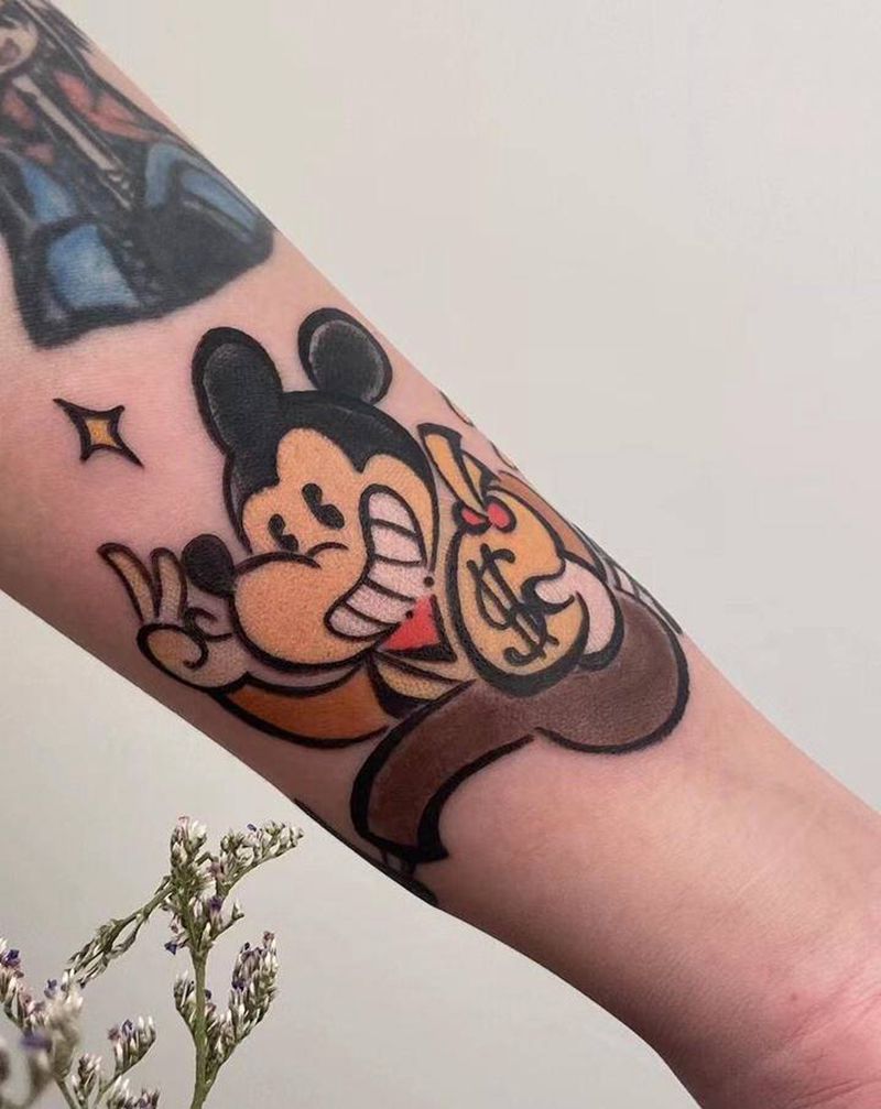 米老鼠纹身图片_手臂New SchoolOld School米老鼠纹身图案