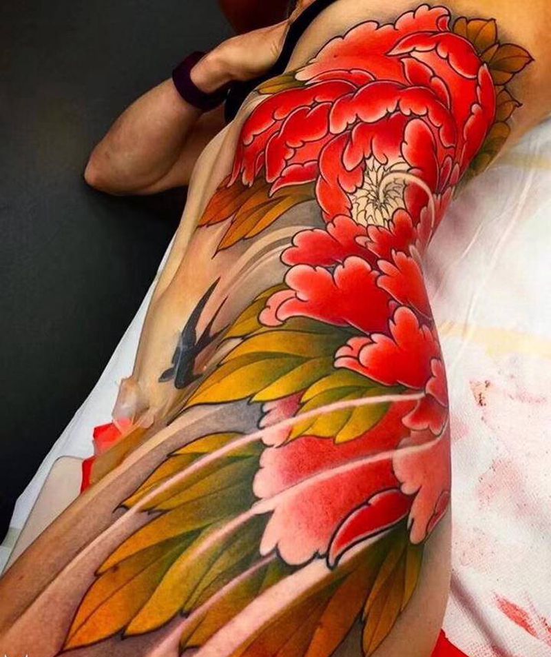 女凤凰纹身图片_腰部纹身图案