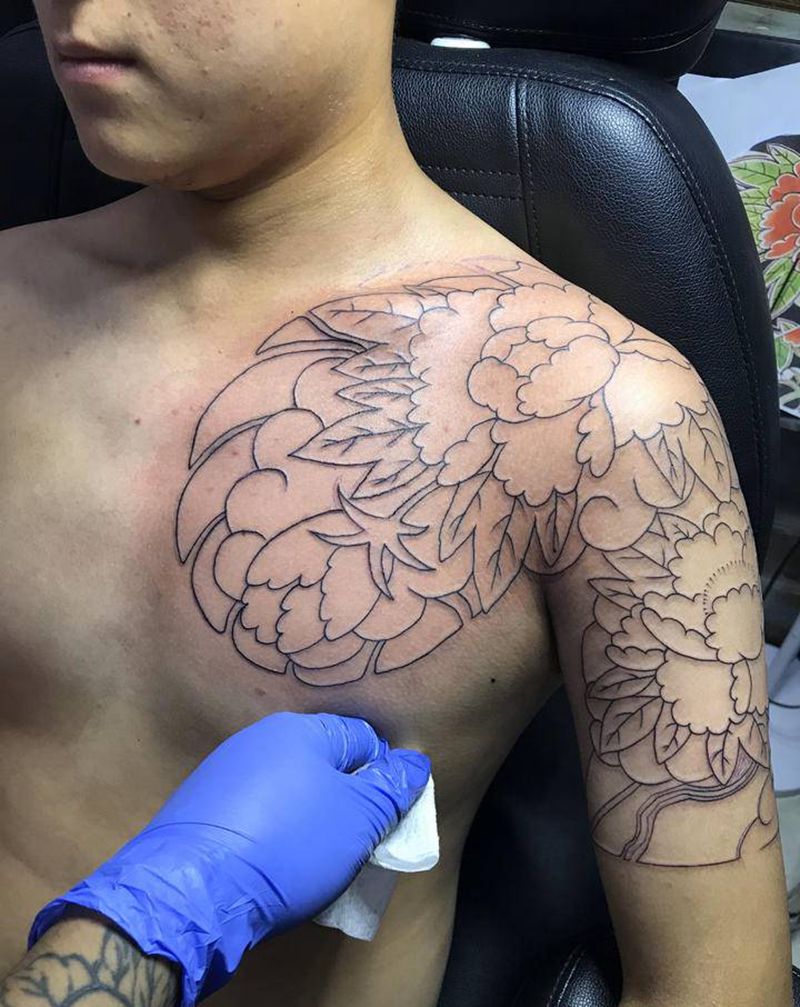 传统半胛纹身线条纹身图片_肩部纹身图案