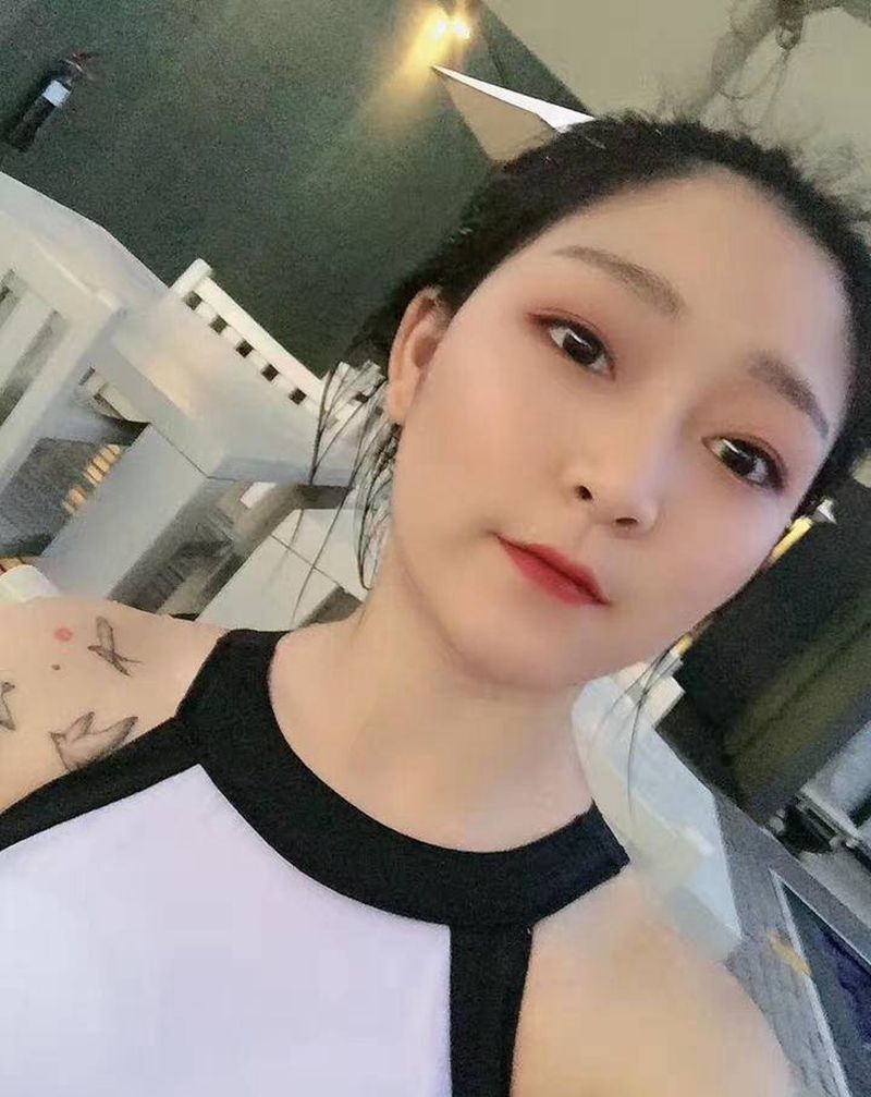 肩头燕子纹身图片_肩部纹身图案