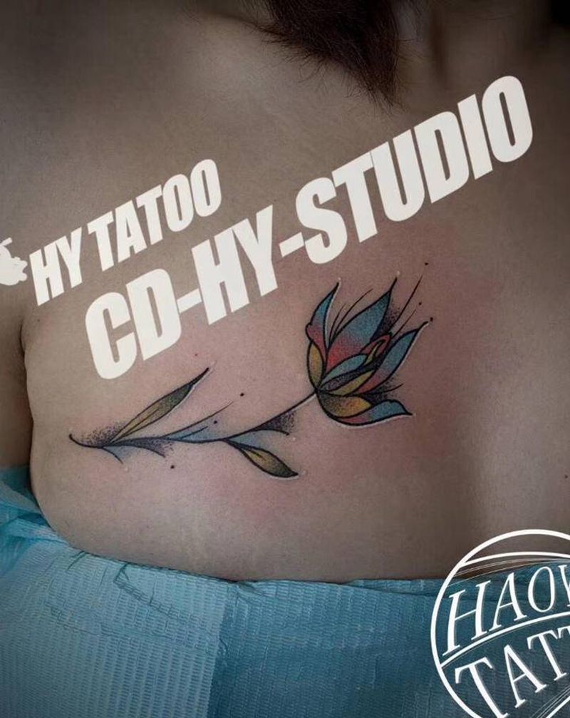 作品纹身图片_胸部Old School纹身图案