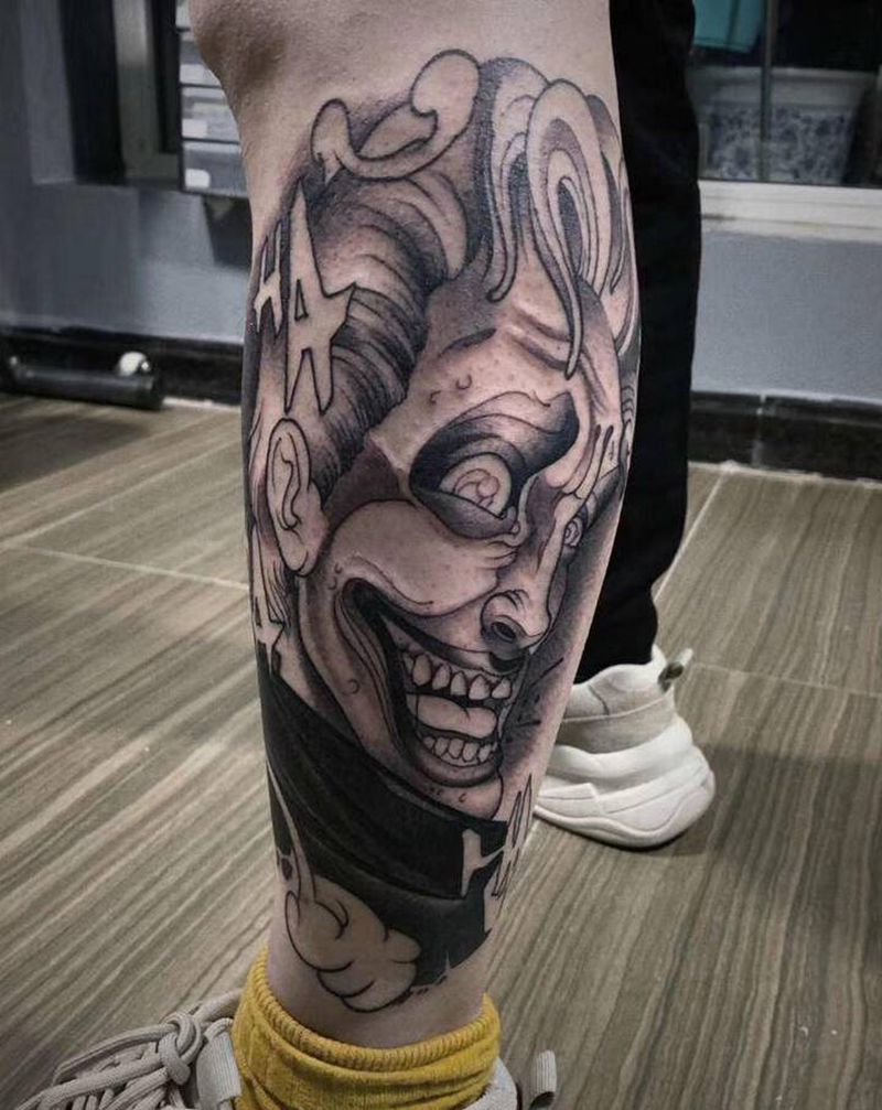 没完成纹身图片_腿部Old School纹身图案