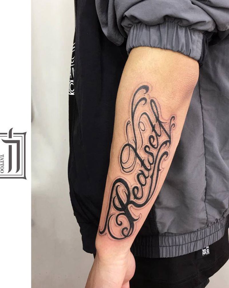 小花体纹身图片_手臂花体字纹身图案