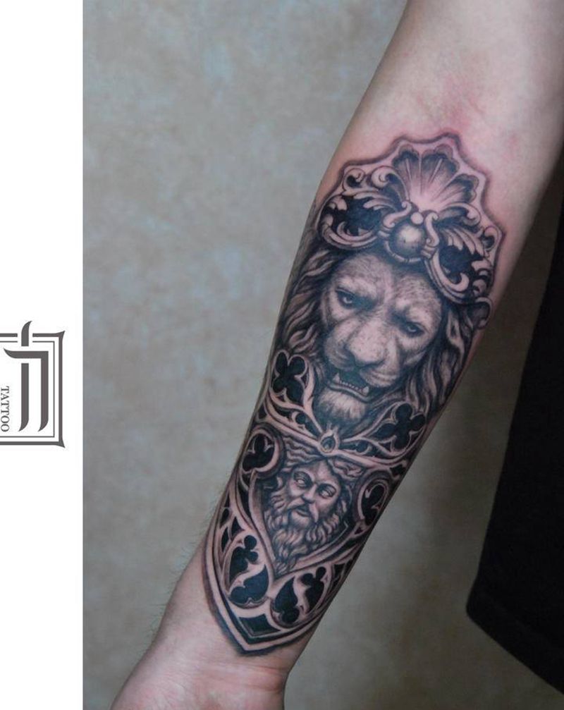 狮子纹身图片_手臂欧美写实纹身图案