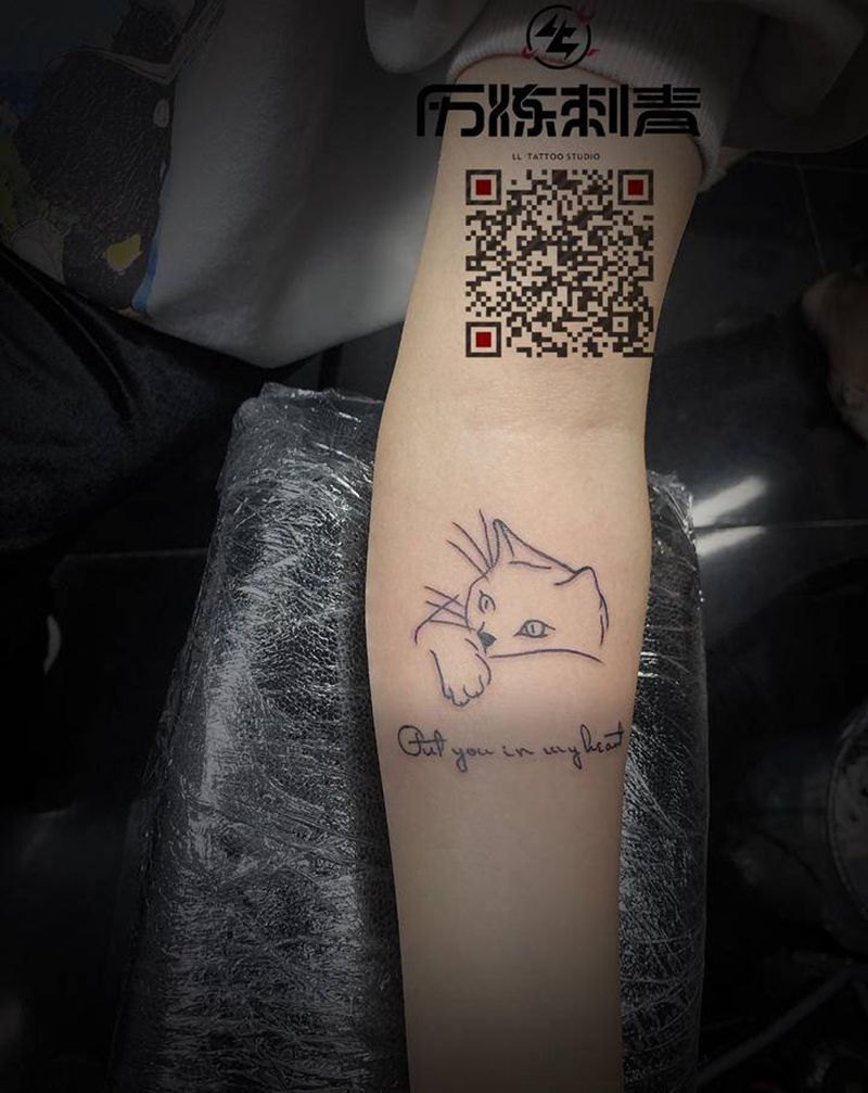 猫咪纹身图片_手臂几何纹身图案