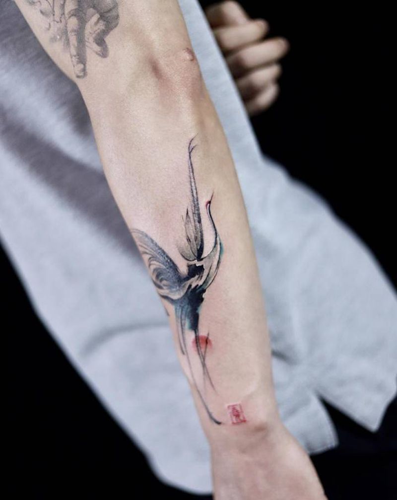 仙鹤纹身图片_手臂水墨纹身图案