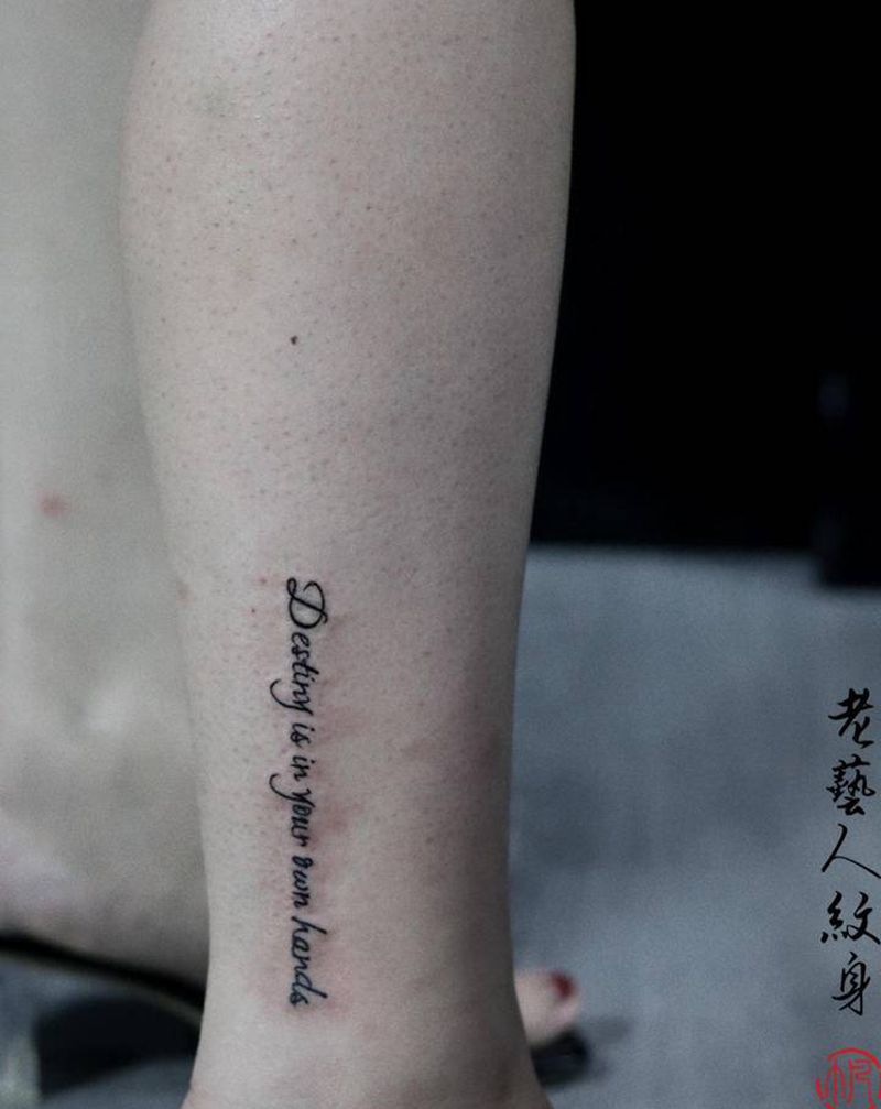 英文纹身图片_脚部纹身图案