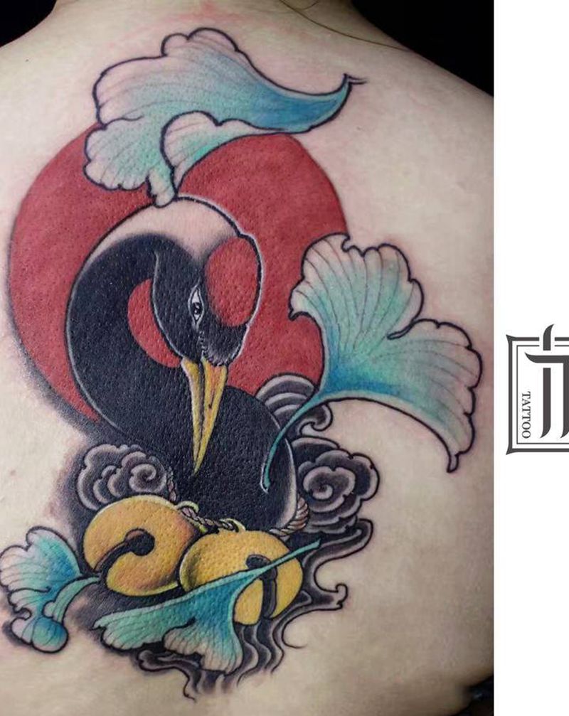 鹤纹身图片_背部新传统纹身图案