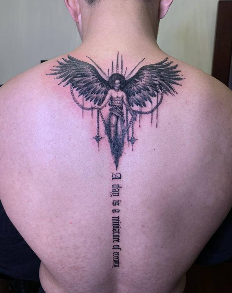 堕落天使纹身图片_背部纹身图案