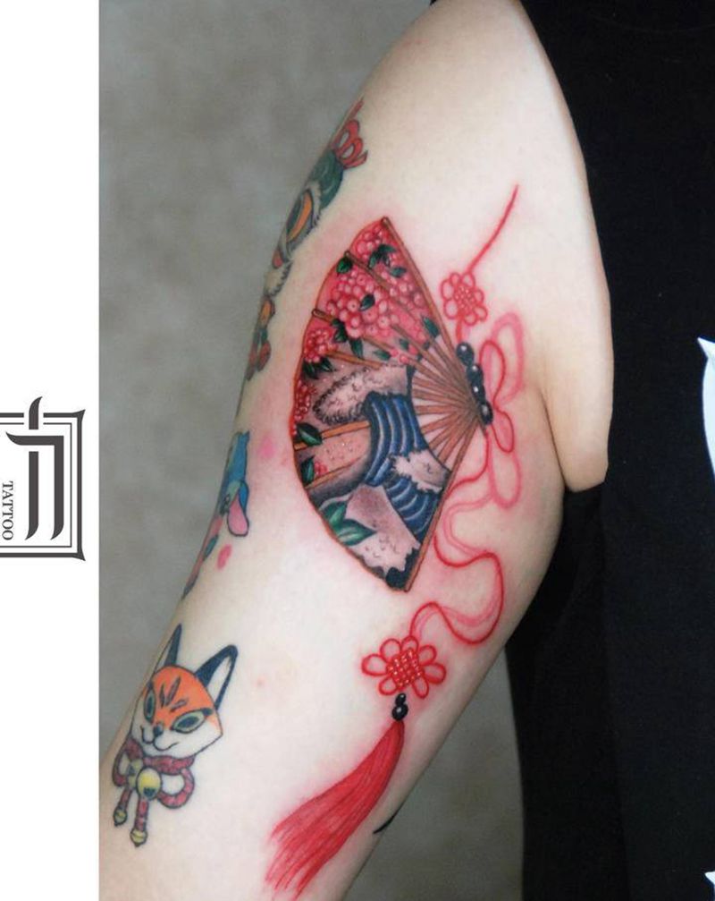 扇子纹身图片_手臂新传统纹身图案