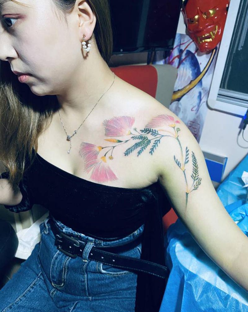 花纹身图片_颈部纹身图案