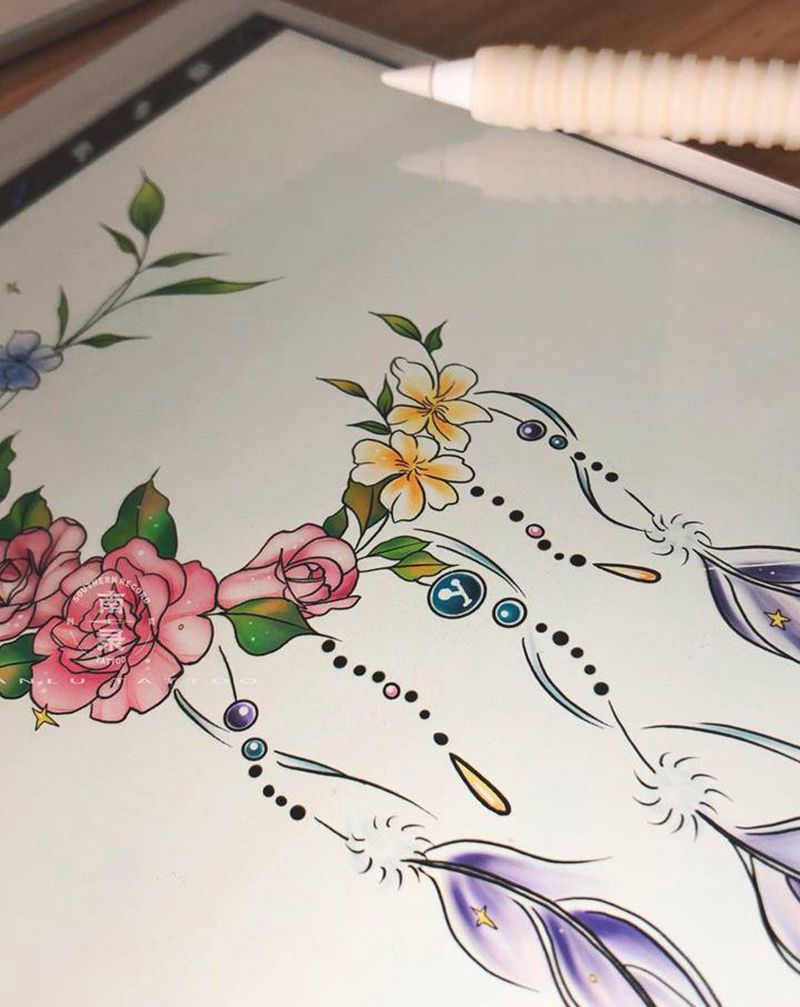 星座女孩纹身图片_背部纹身图案